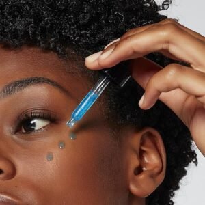 810r7lbxexL._AC_SX679_ L'Oréal Paris Infaillible Base de Teint Éclat Magic Essence Drops 01 Universal 15 ml