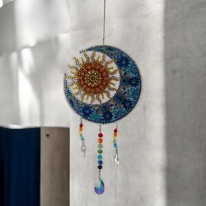 2025/12/9131-1.jpg Attrape-rêves soleil et lune en diamond painting fait main avec amour