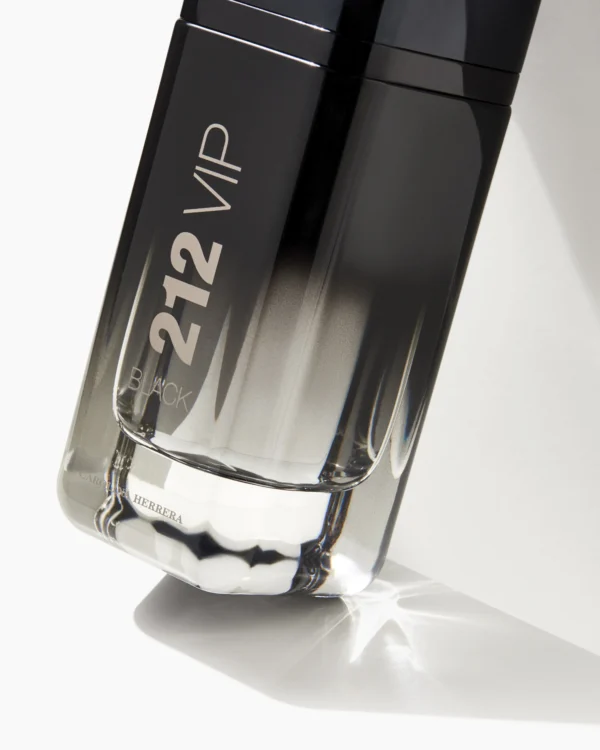 10773098496030 CAROLINA HERRERA 212 VIP Black Eau de Parfum 100 ml Homme