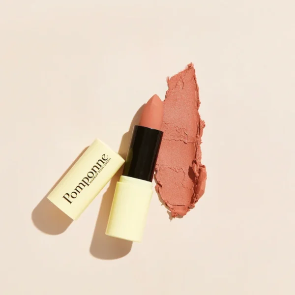 Pomponne-rouge-a-levres-naturel-nude-beige Pomponne Rouge à lèvres hydratant • Nude beige